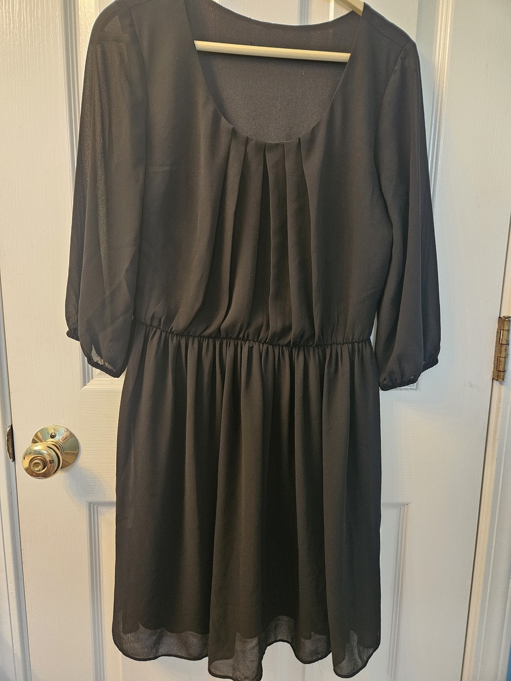 🎉 2 Items/$15 🎉 Classic Black Pleated Scoop Neck Women's Dress